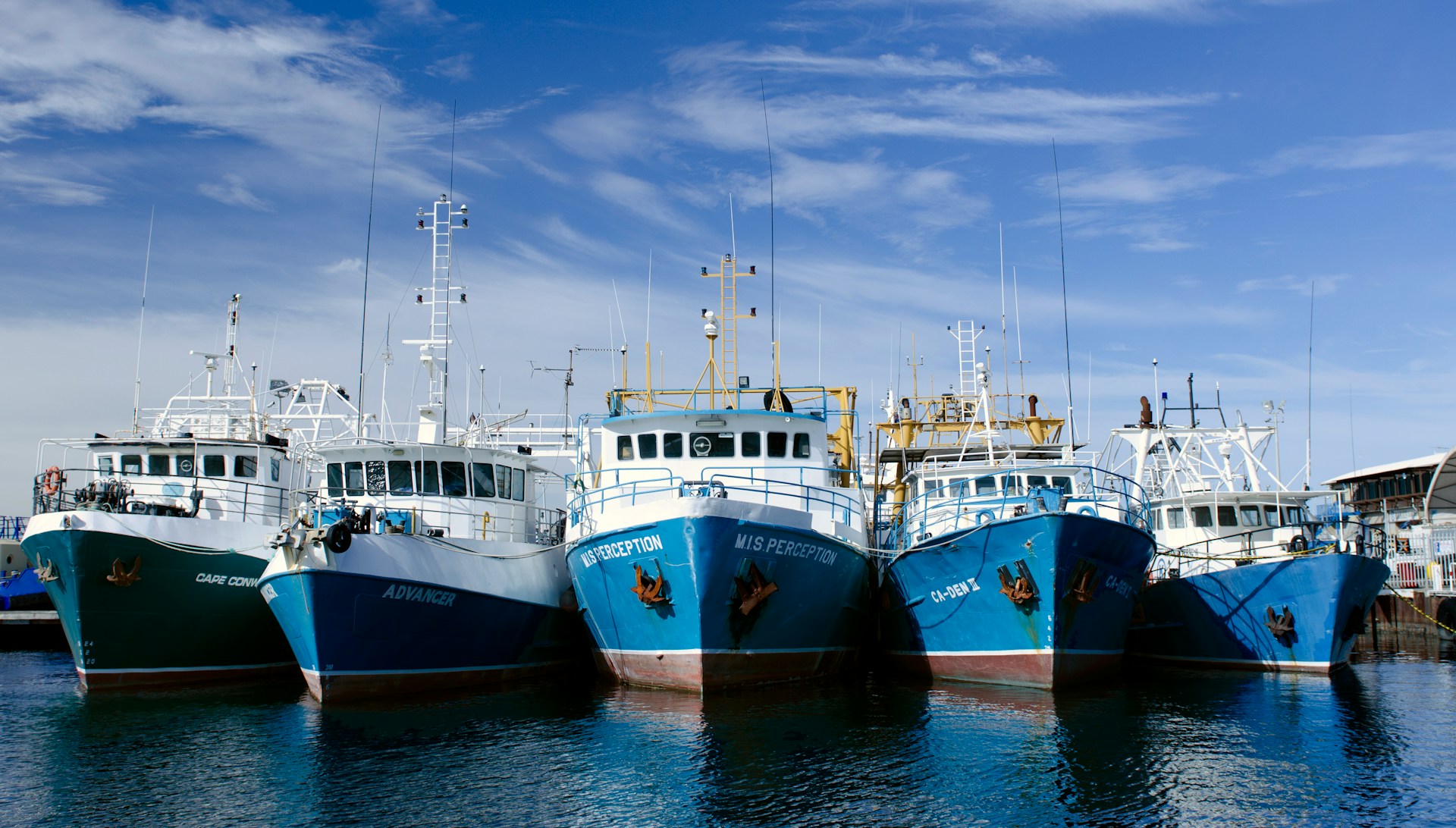 Regulations Governing Fishing Vessel Acquisition and Construction in Morocco: Ministerial Decision Details